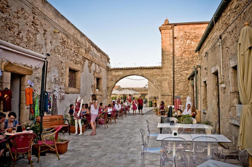 Casale Hibiscus Vila Santa Maria del Focallo Exterior foto